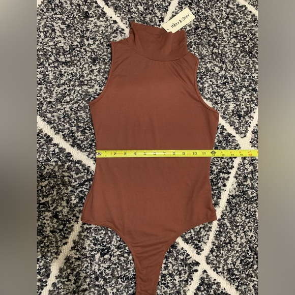 Mikey & Joey Mock Turtleneck Thong Bodysuit Brown/Rust Orange S NWOT - Picture 4 of 7
